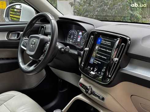 Volvo XC40 2018 белый - фото 32