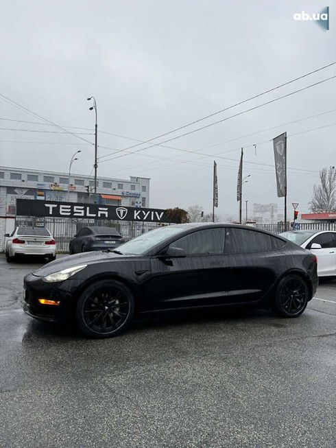 Tesla Model 3 2022 - фото 11