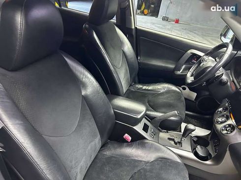 Toyota RAV4 2012 - фото 19
