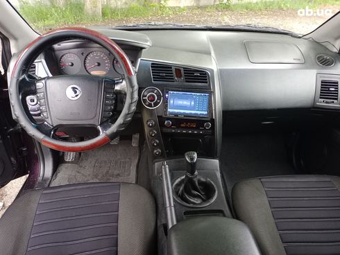 SsangYong Kyron 2010 вишневый - фото 2