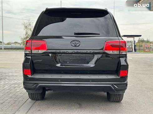 Toyota Land Cruiser 2020 - фото 10