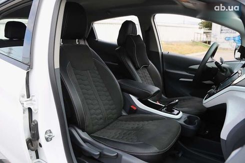 Chevrolet Bolt 2020 - фото 12