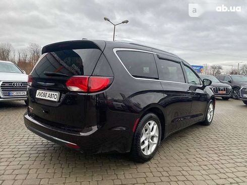 Chrysler Pacifica 2017 - фото 8