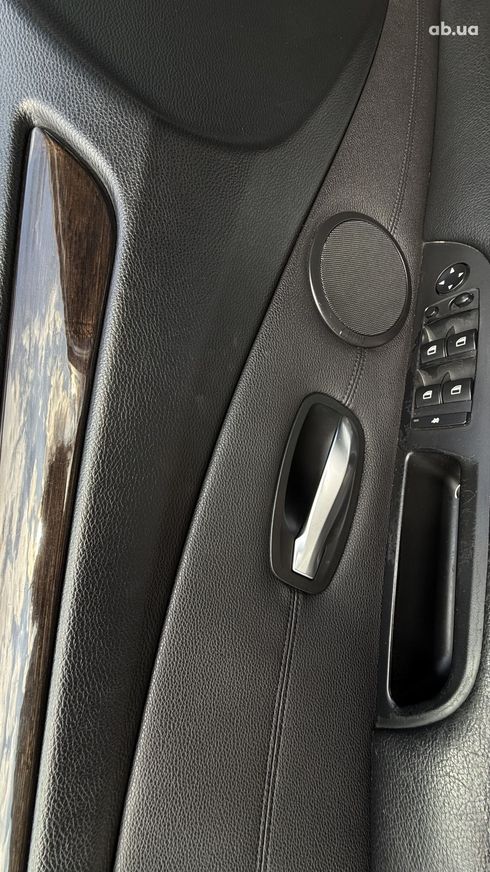 BMW 5 серия 2009 серебристый - фото 20