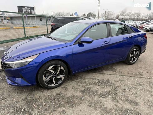 Hyundai Elantra 2023 - фото 3