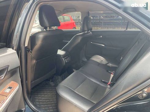 Toyota Camry 2015 - фото 17