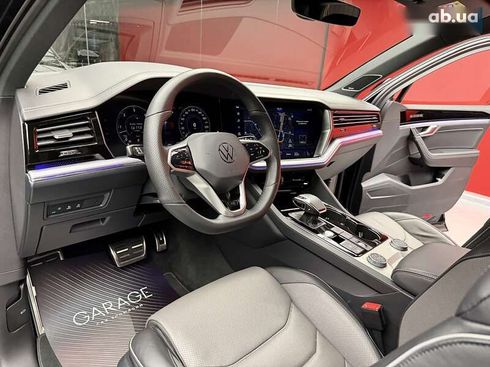 Volkswagen Touareg 2021 - фото 30