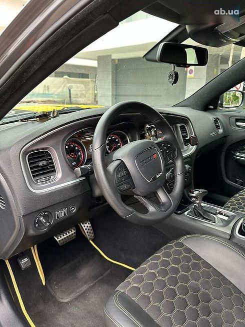 Dodge Charger 2019 - фото 7