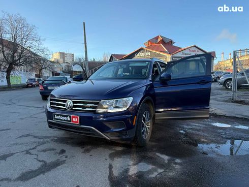 Volkswagen Tiguan 2020 синий - фото 10