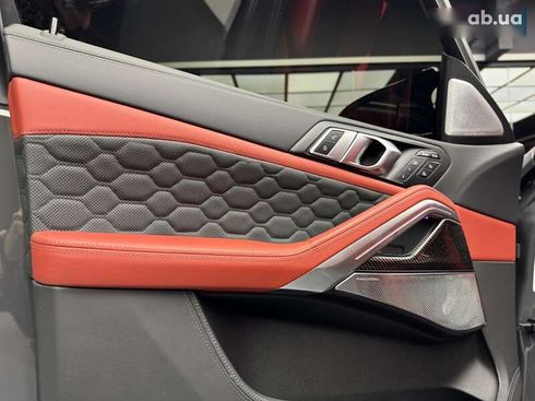 BMW X6 M 2022 - фото 25