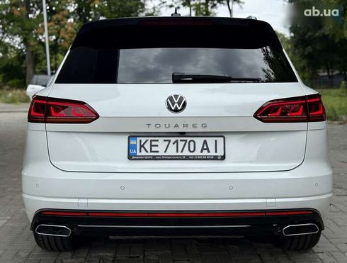 Volkswagen Touareg 2023 - фото 17