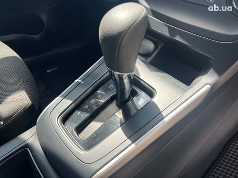 Nissan Sentra 2018 серый - фото 23