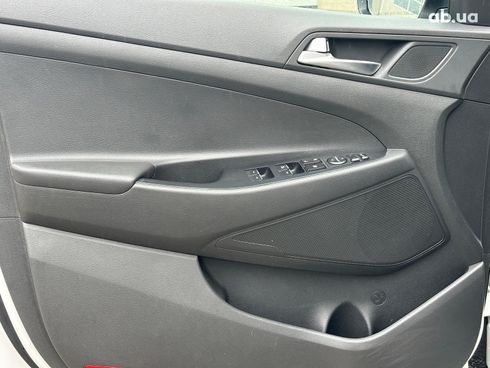 Hyundai Tucson 2017 белый - фото 12