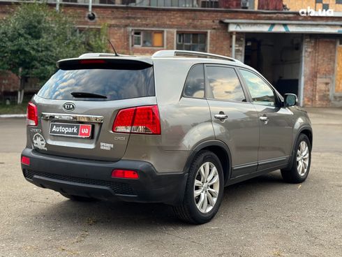 Kia Sorento 2012 серый - фото 10
