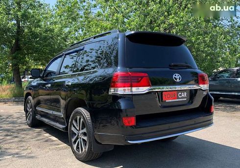 Toyota Land Cruiser 2017 - фото 17