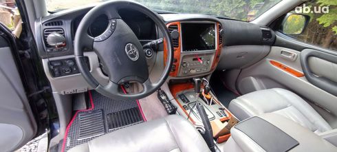 Toyota Land Cruiser 2003 черный - фото 4