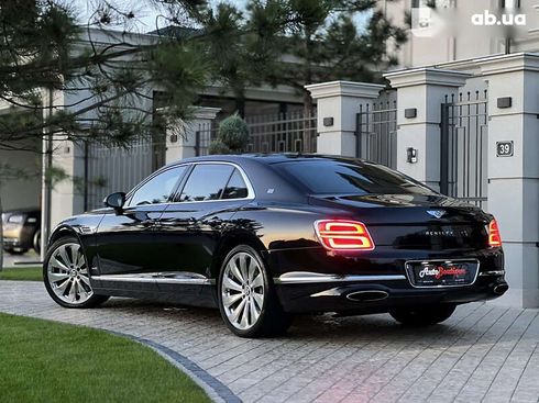 Bentley Continental Flying Spur 2020 - фото 11