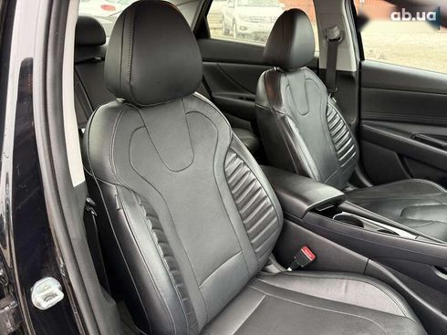 Hyundai Elantra 2021 - фото 18