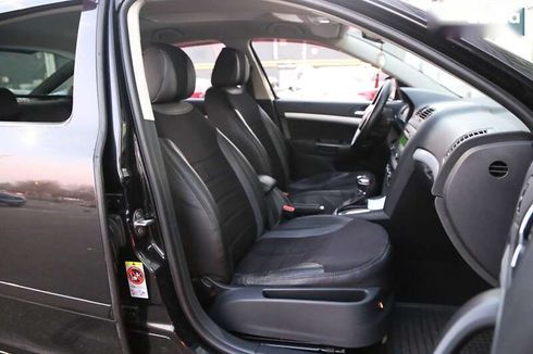 Skoda Octavia 2010 - фото 12