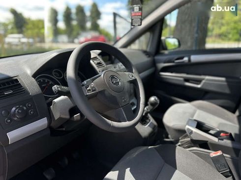 Opel Zafira 2005 - фото 22