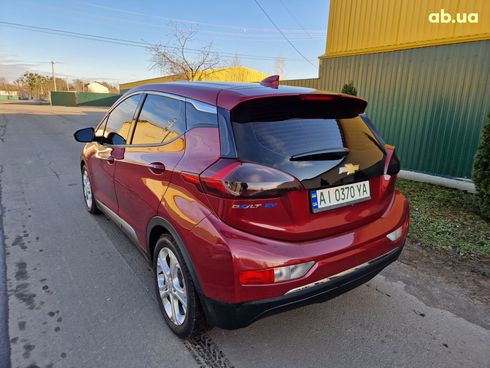 Chevrolet Bolt 2018 красный - фото 20