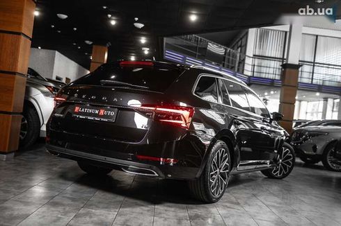 Skoda Superb 2020 - фото 10