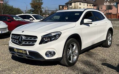 Mercedes-Benz GLA-Класс 2019 - фото 3
