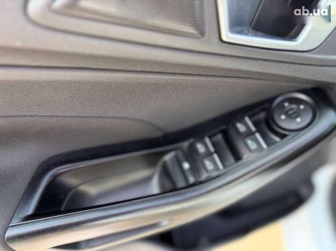 Ford Fiesta 2016 - фото 16