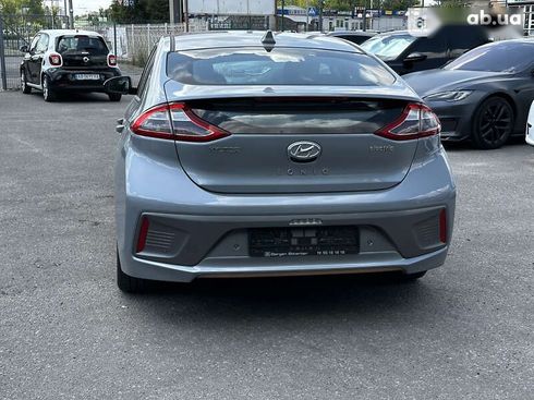 Hyundai Ioniq 2017 - фото 10