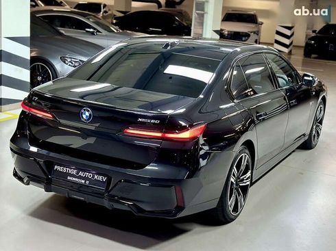 BMW i7 2022 - фото 23