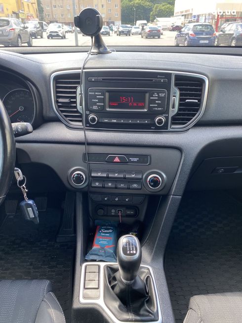 Kia Sportage 2016 белый - фото 16