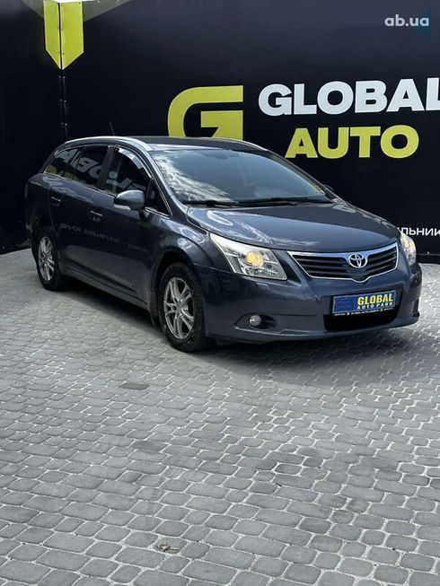 Toyota Avensis 2010 - фото 3