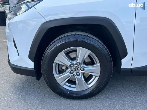 Toyota RAV4 2022 - фото 23