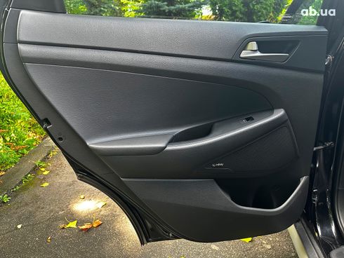 Hyundai Tucson 2018 черный - фото 18