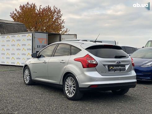 Ford Focus 2014 - фото 9