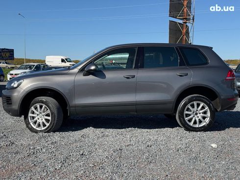 Volkswagen Touareg 2011 серый - фото 25