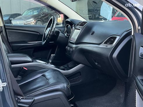 Dodge Journey 2016 серый - фото 36