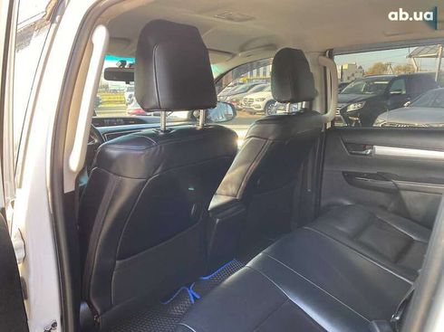 Toyota Hilux 2016 - фото 22