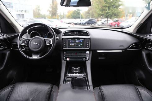 Jaguar F-Pace 2017 - фото 16