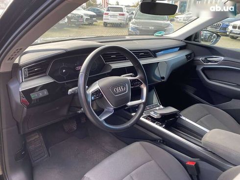 Audi E-Tron 2022 - фото 11