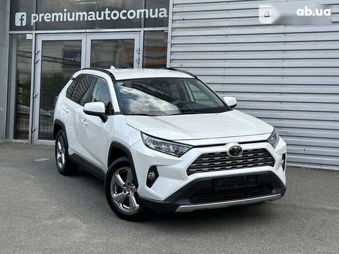 Toyota RAV4 2019 - фото 2