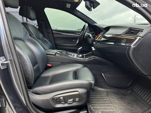 BMW 5 серия 2016 серый - фото 32