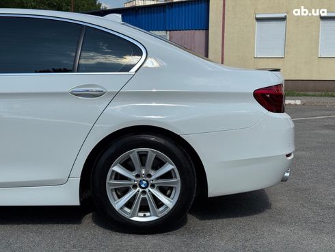 BMW 5 серия 2015 белый - фото 9