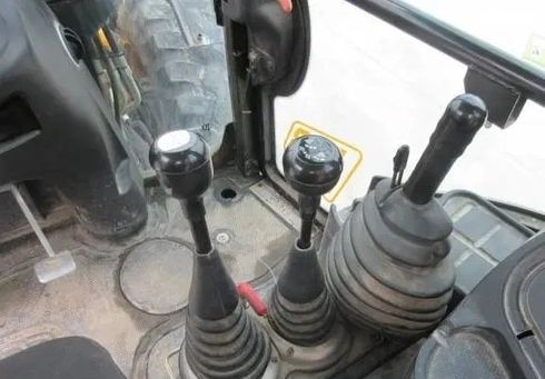JCB 4 CX 2013 - фото 12