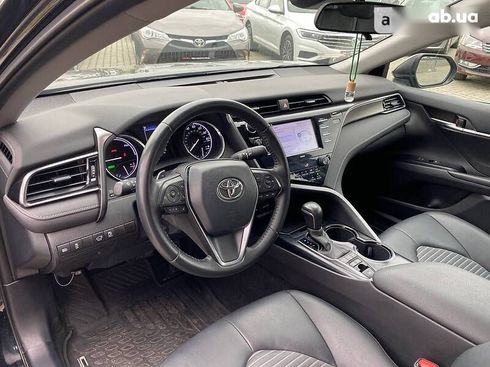 Toyota Camry 2019 - фото 5