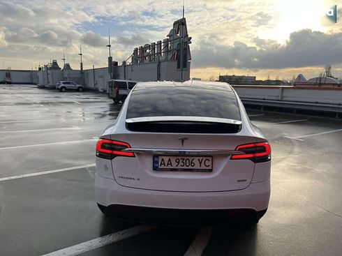 Tesla Model X 2016 - фото 8