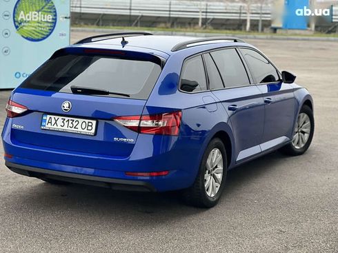 Skoda Superb 2018 - фото 16