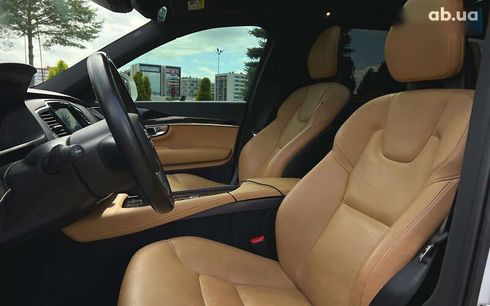 Volvo XC90 2017 - фото 15