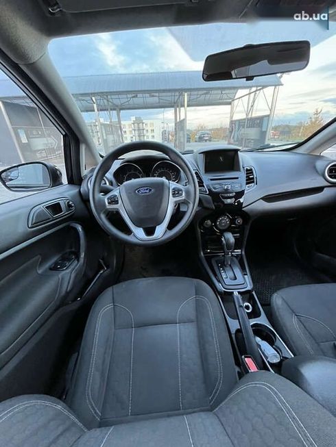 Ford Fiesta 2019 - фото 9