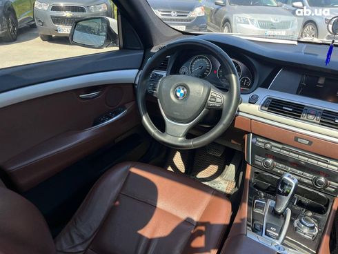 BMW 5 серия 2013 белый - фото 38